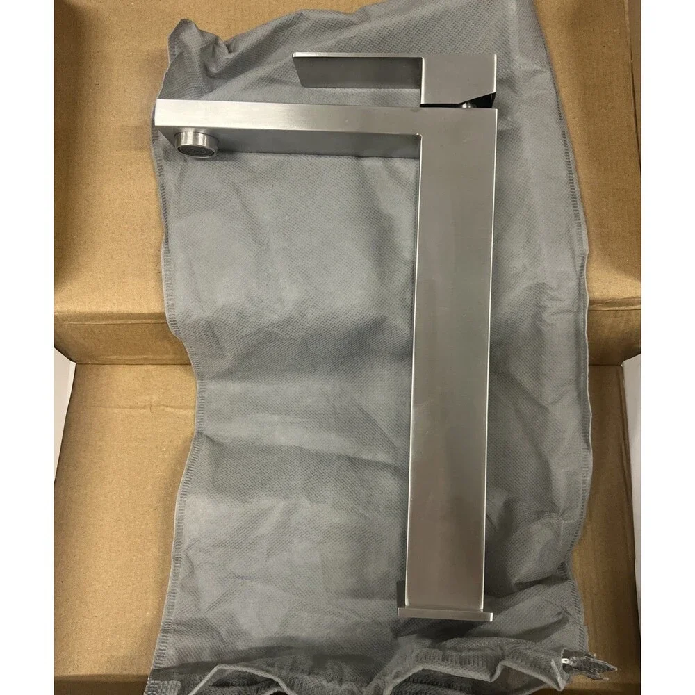 Etica Sink Facuet Single Handle Morden Tall Bathroom Sink Faucet